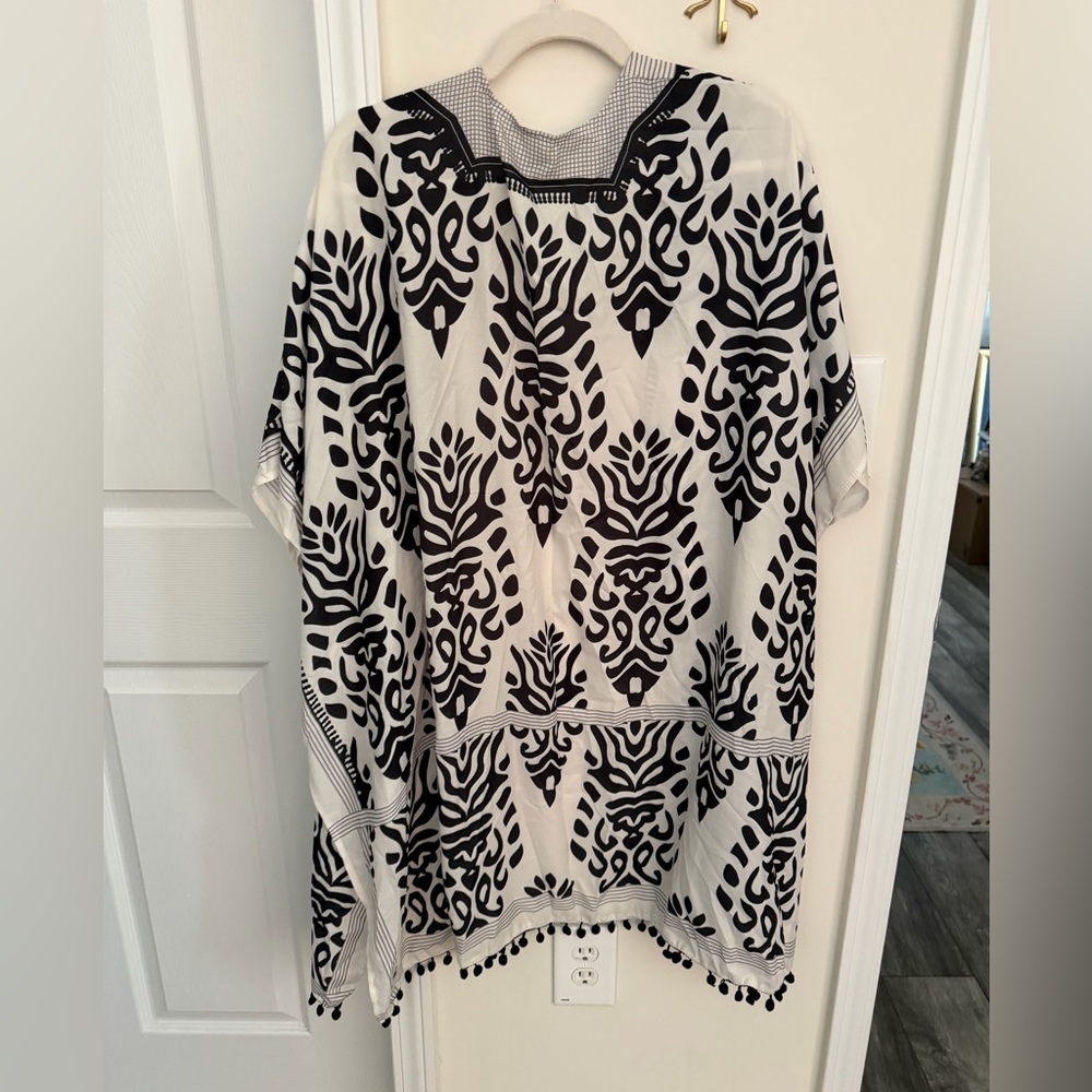 Boho Pom trim kimono coverup - Picture 3 of 3